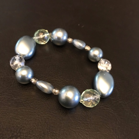 Stretchy bead bracelet - Picture 3 of 3